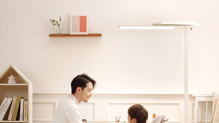 护眼大路灯选哪个价位的？千元到万元品牌介绍！选择不迷茫！