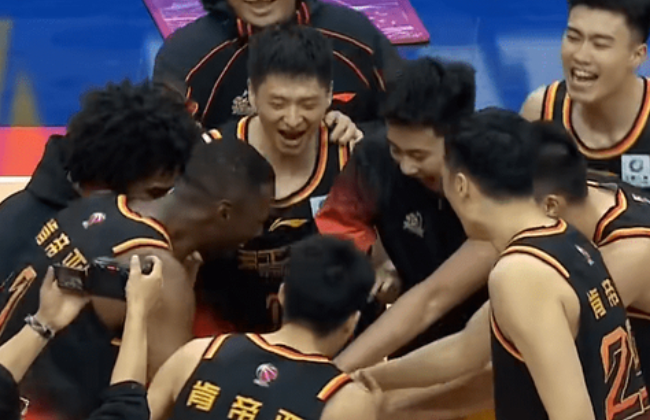 北京时间3月22日19：35，今晚的CBA常规赛第29轮安排了两场比赛，赛程如下