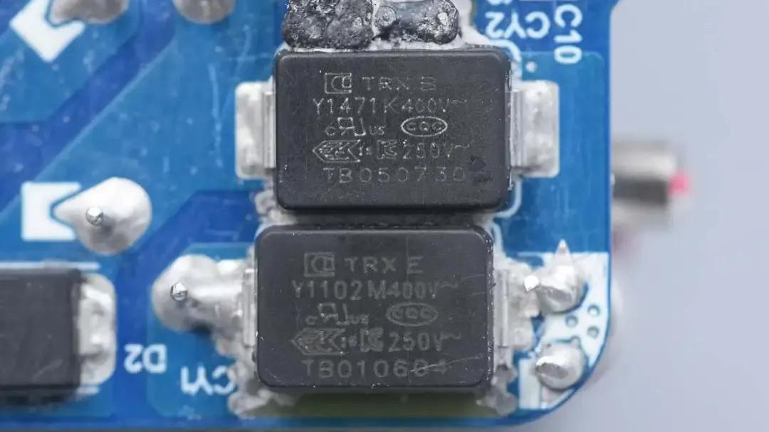 安全与性能双芯护航：特锐祥TMY1102M赋能爱可途两款旗舰充电宝