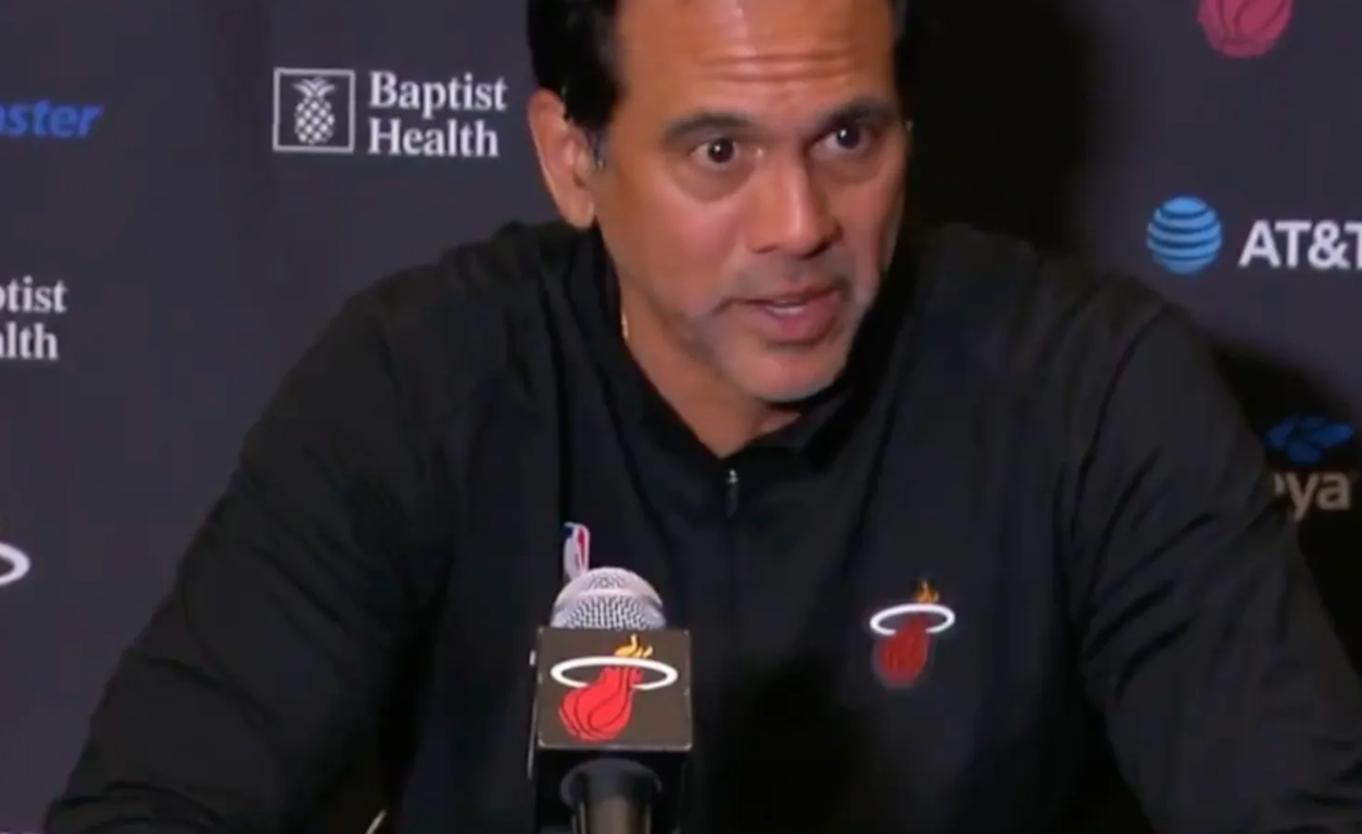 NBA常规赛，火箭以123-122击败热火。

赛后热火主帅斯波教练谈及今晚的失