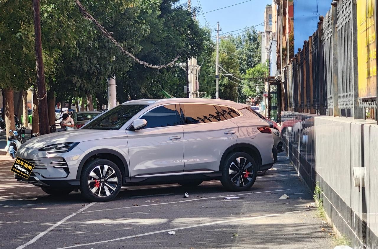 绝版比亚迪宋PLUS车主，今天就和大家讲讲为啥选择比亚迪的车！