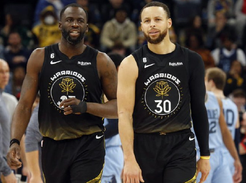 勇士官方更新了最新的伤病名单。
德雷蒙德-格林、斯蒂芬-库里、艾尔-霍福德、丹东