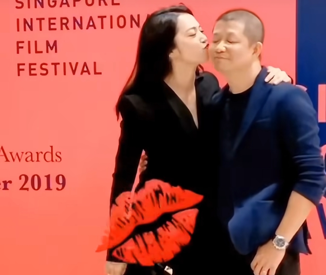 姚晨官宣离婚！透露孩子共同抚养，事业和前夫捆绑。
 
有孩子的，是无法割裂干净，