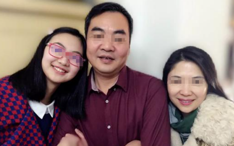 17岁我女孩被富豪收养住进别墅，以为是幸运的开始，却不知自己是给他们智障儿子准备的“童养媳”