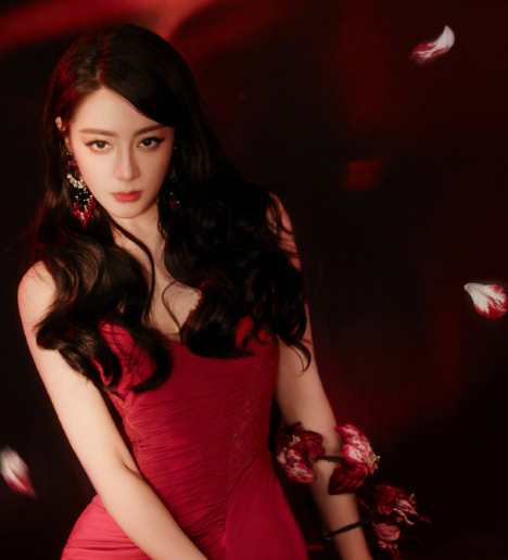 风中蕴含思念，花中包含爱意