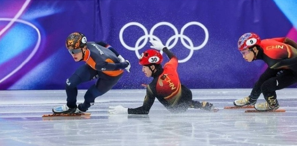  我们都知道你好胜心强，比任何人都渴望站上最高领奖台，都渴望为国争光，所以当遗憾