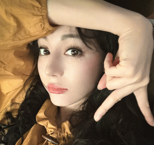 如果全世界都对你恶语相加，我就对你说上一世情话