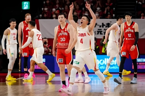 据中国体育报报道，6月12日，中国男篮在北京举行集训入队会。中国男篮主教练郭士强