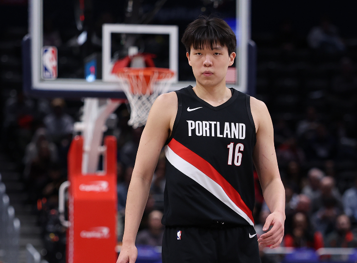 斯普利特盛赞杨瀚森生涯最佳表现 攻防两端全面爆发