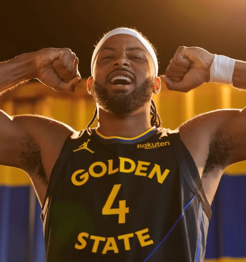 今日，勇士官方发布公告，宣布摩西-穆迪已成功接受手术：

“勇士后卫摩西-穆迪在