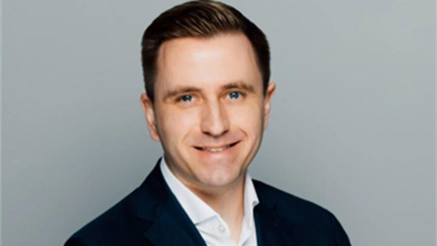 奔驰在华人事巨变：段建军挥别奔驰，李德思接棒，张明霞回归