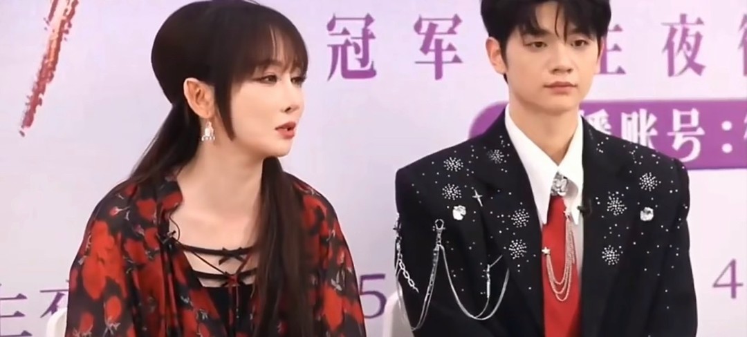 高旭以滑跪表情包致谢萨顶顶