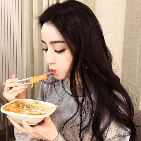 你的点点星光，缀亮了我整个夜空