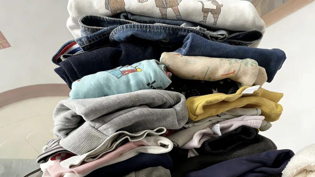 婆婆送宝宝旧衣服，我没翻脸，老公一句话让婆媳关系更稳了