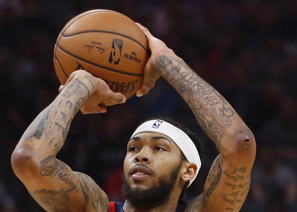 现在的英格拉姆动态和速率实在是差，导致没有掩护很难摆脱防守，必须经常需要各种绕和