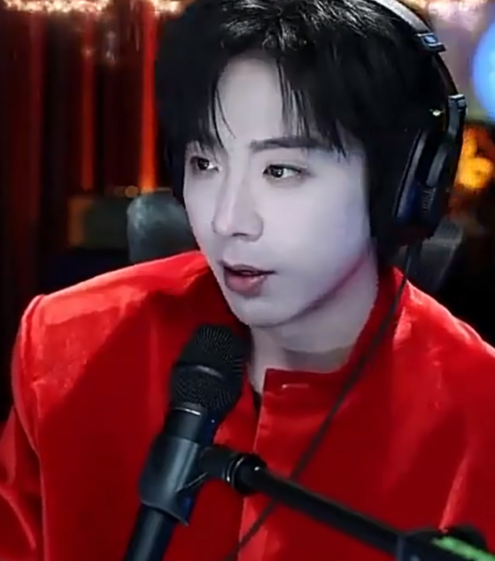 刘宇宁笑称如果他跟白鹿合作一部剧的话，这部剧靠两人的H粉能破万