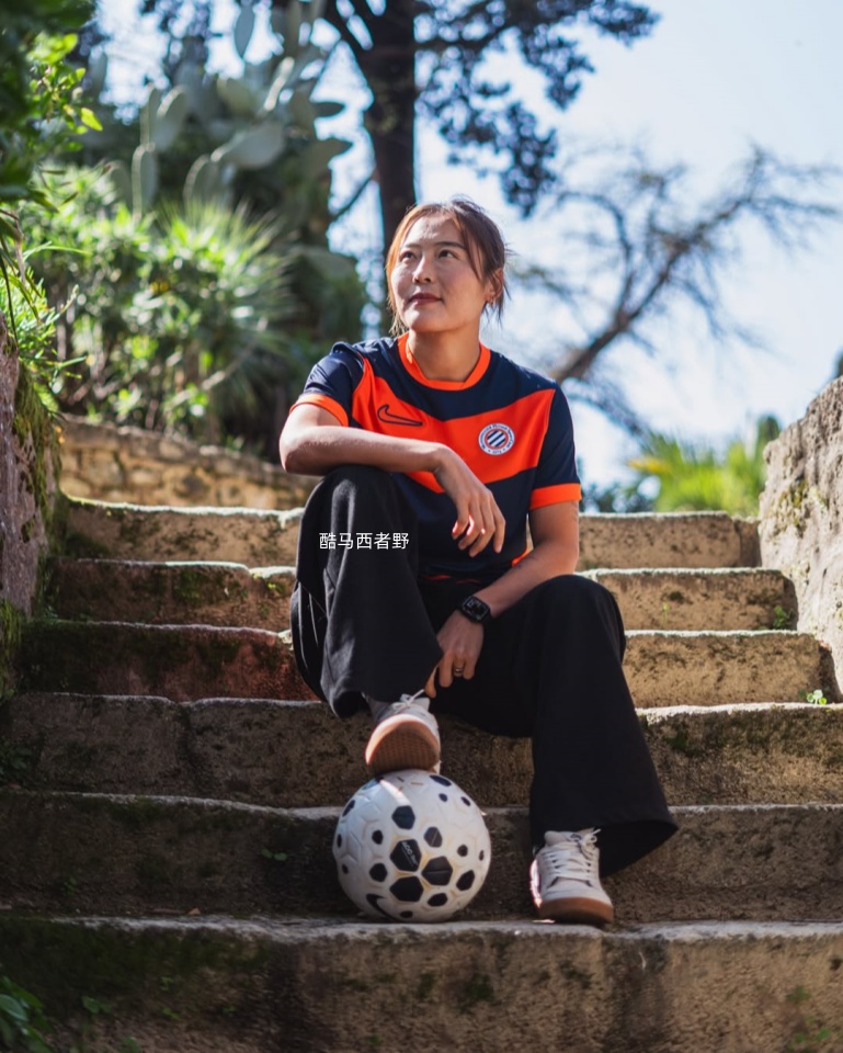 北京时间明天凌晨法甲蒙彼利埃女足主场对阵巴黎圣日耳曼女足，不知道刚刚到队的乌日古