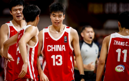 中国u18男篮战胜新西兰晋级亚洲杯决赛。u18男篮亚洲杯，中国u18男篮和新西兰