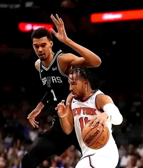 落后29分，NBA总决赛历史上最大的逆转，就这么发生了。

尼克斯把马刺打懵了，