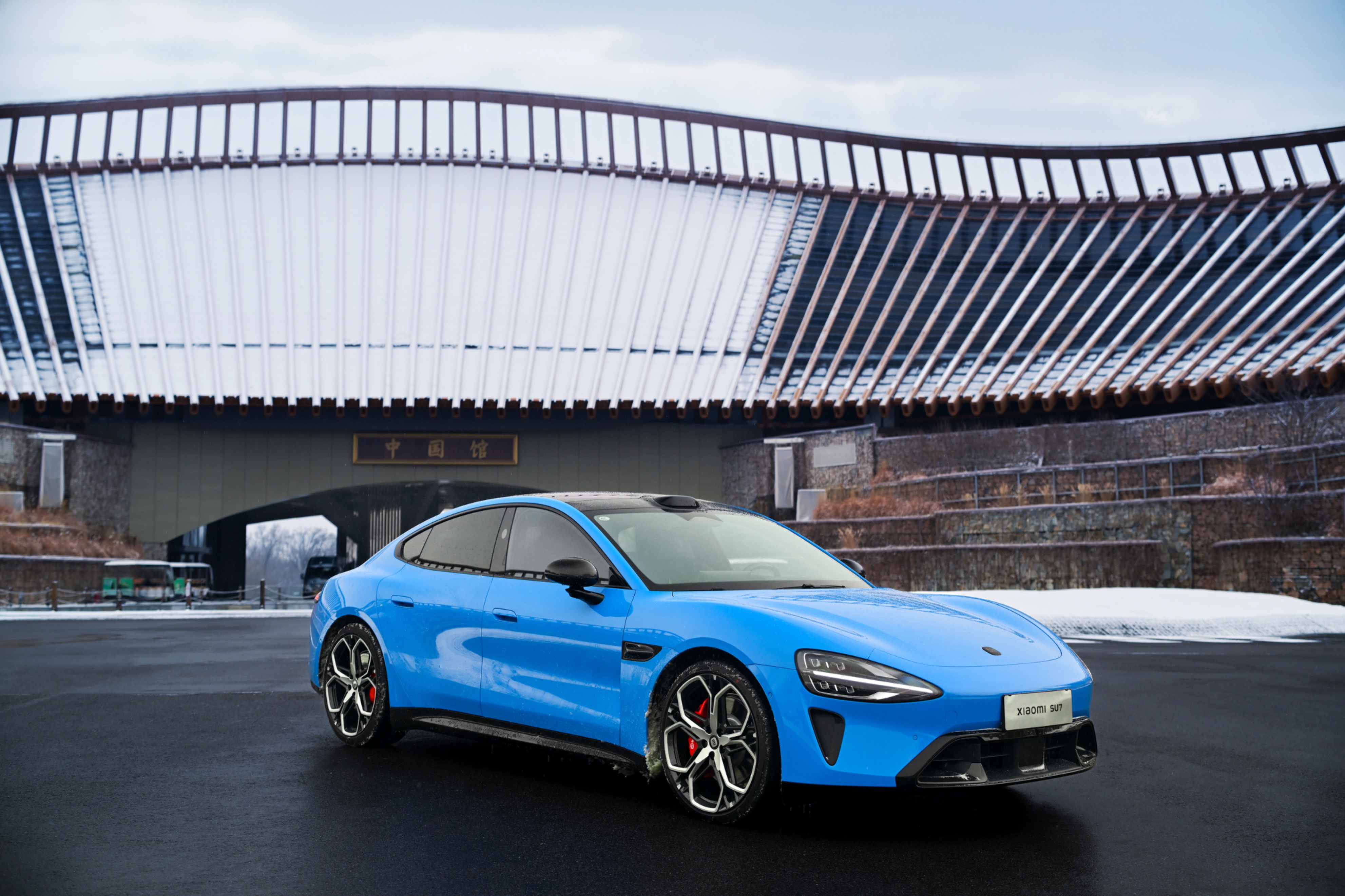 之前好好试了新一代SU7的Max版本，跑到160公里的时候测了拍了一下能耗：15