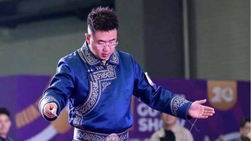 太给国人长脸！霍思燕携中国蒙古獒夺冠