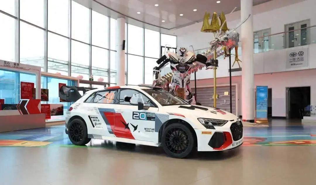 2025年青岛整车产量飙升至102.2万辆，新能源车暴增242.3%，却藏着高端突围的生死悬念？