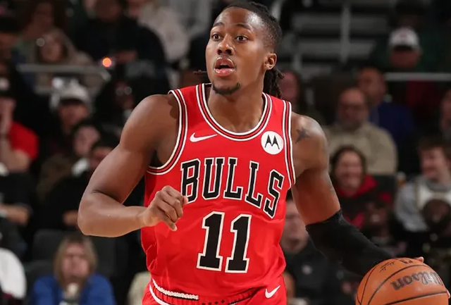 我的感觉：多森姆身高臂展更优秀，得分更成熟稳定，快攻防守能力更优秀。

但是得分