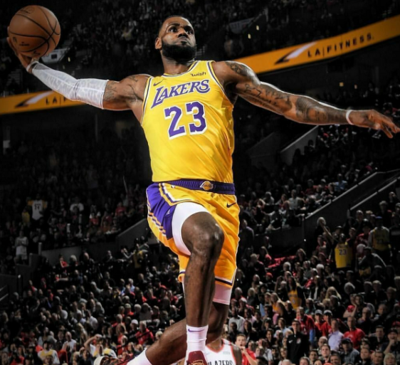 41岁的詹姆斯还在讨论是不是goat，其实早已经输了
感谢老头这么多年奉献的精彩