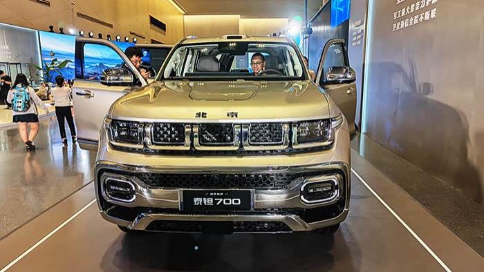 越野+豪华配置，预算25~30万买中大型SUV，北京越野泰钽700如何？