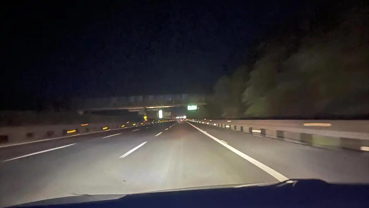 晚上跑高速公路危险吗？老司机一次性给你讲清楚有哪些风险