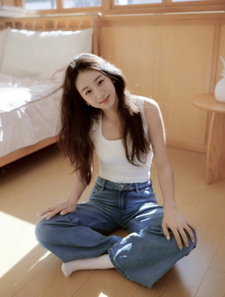 叶一茜田亮，共同发文！
森蝶迎来18岁生日，叶一茜和田亮在社交平台发文，为女儿庆