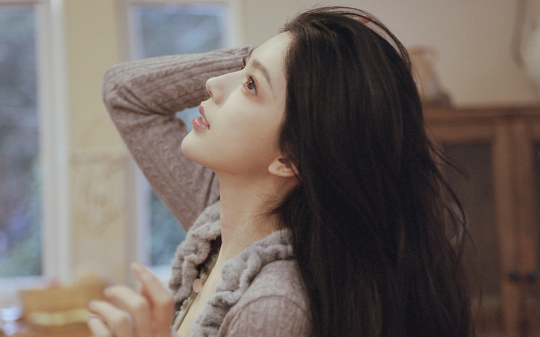 家里的保姆做饭总是没轻没重。 明明只有两个人吃饭，她一蒸包子就蒸了四十多个。我只是委婉提醒一句，她却