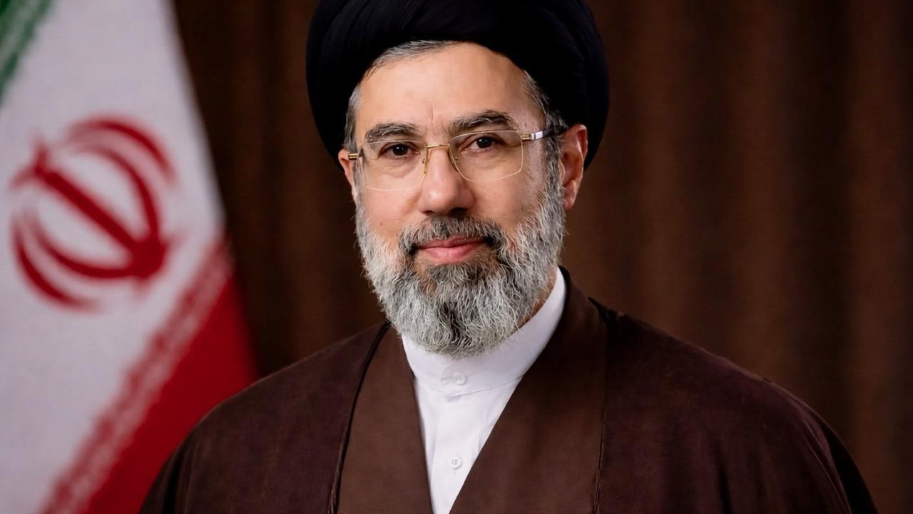 伊朗最高领袖穆杰塔巴难道只是精神领袖