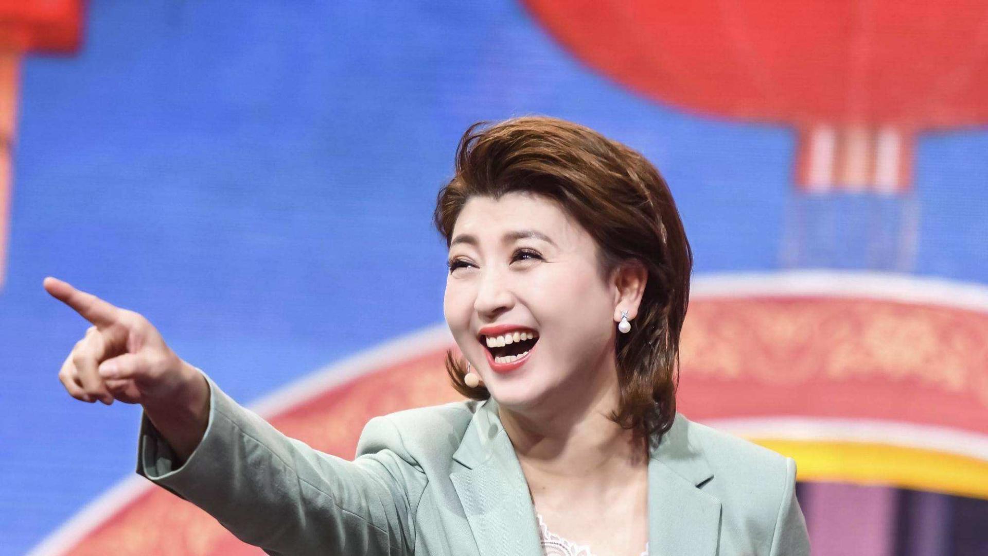 “凡尔赛哭穷，后坐力太大”闫学晶又被曝出猛料，赵本山早已道出真相