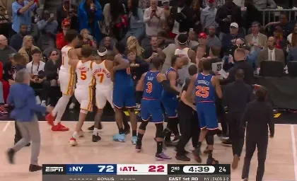 NBA篮球运营执行副总裁兼主管詹姆斯-琼斯宣布，纽约尼克斯队中锋米切尔-罗宾逊与