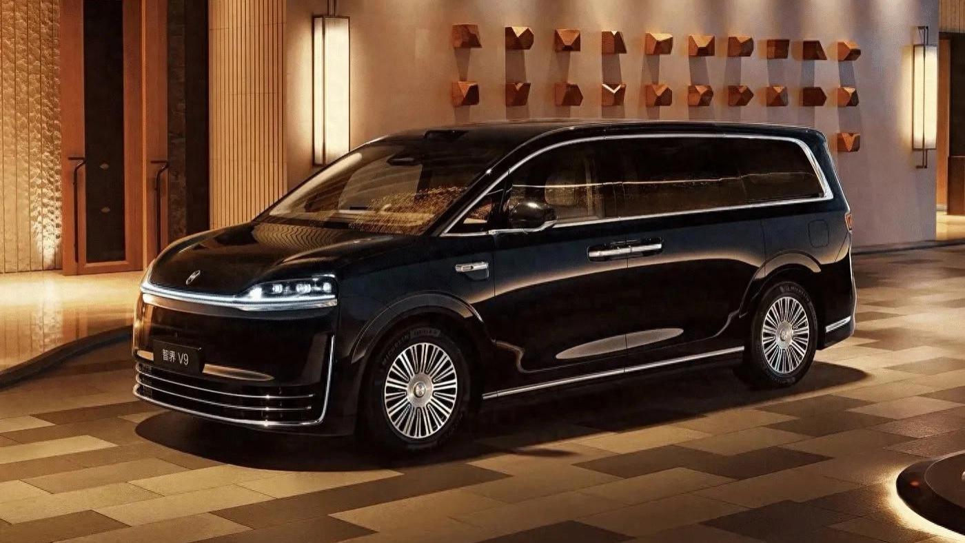 华为首款MPV来了！智界V9。看完之后我惊呆了