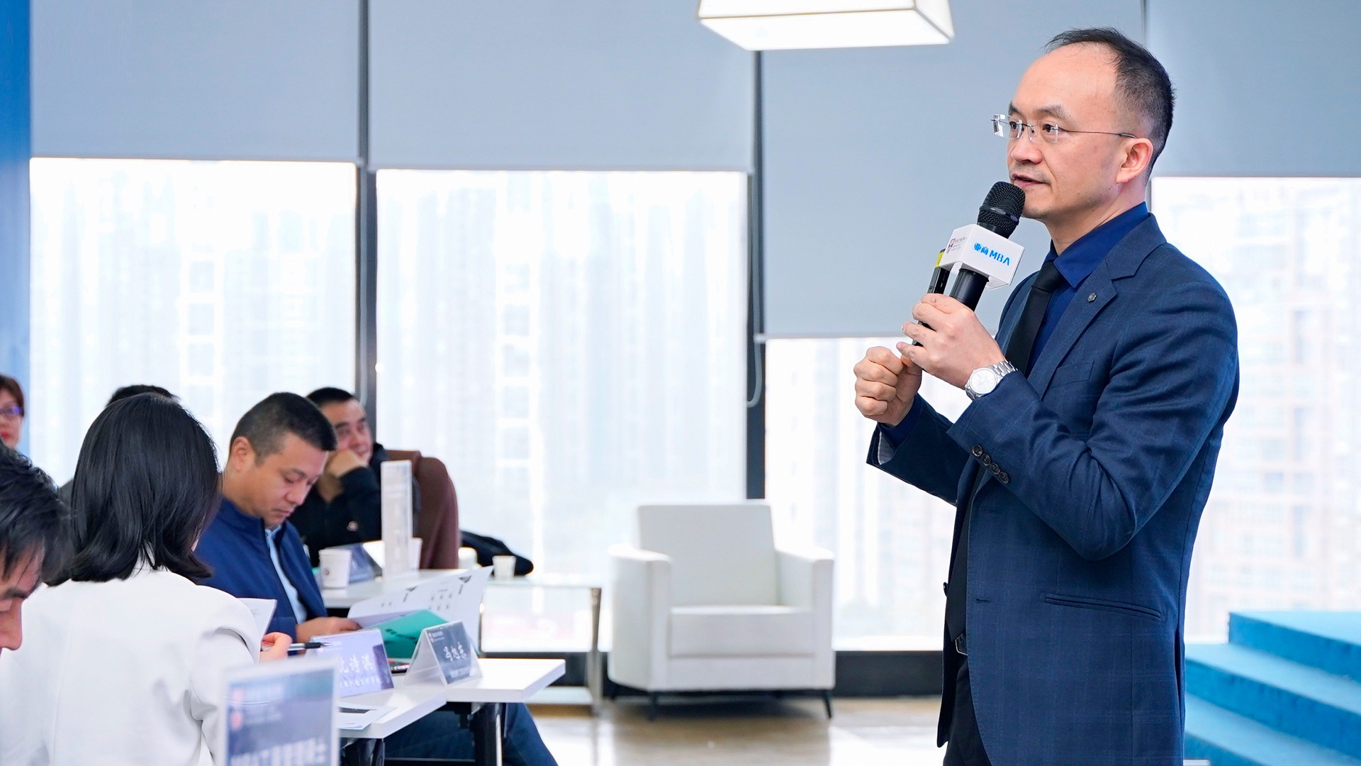 一招让董事长聊了四小时停不下来，李力刚讲师谈谈判三层次