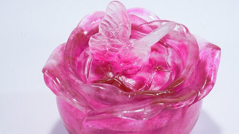 古法琉璃蝶恋花宝壶：蝶舞花间，壶藏雅韵