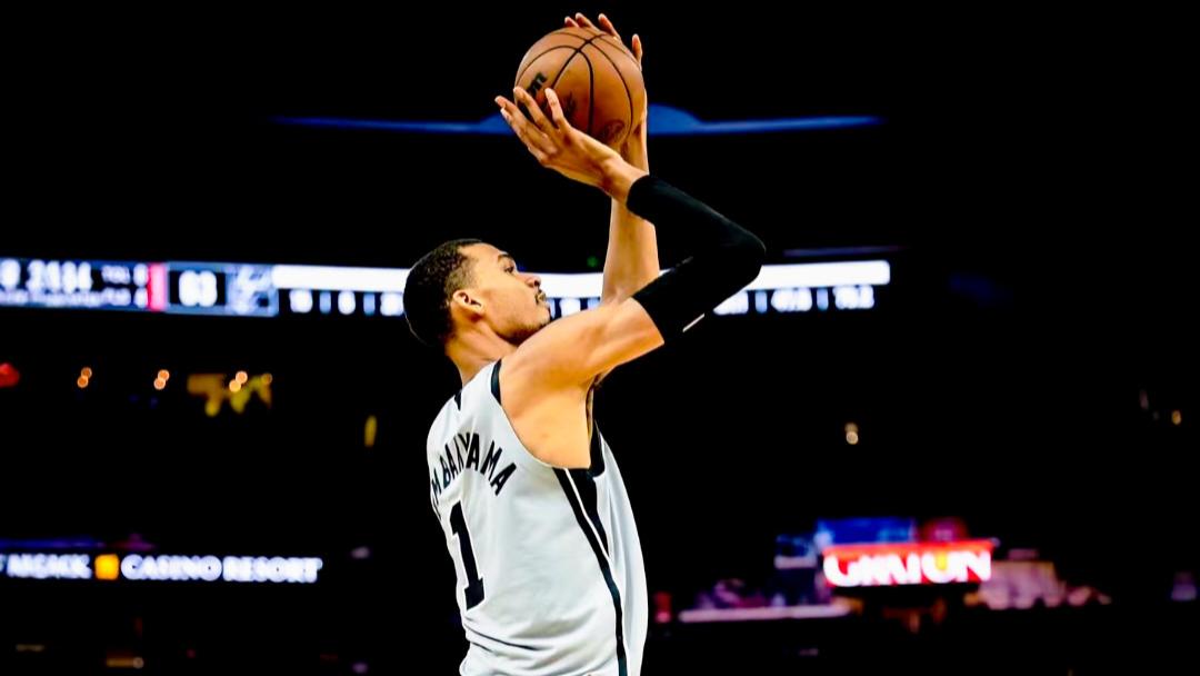 文班亚马41+18炸裂全场！马刺10连胜创纪录