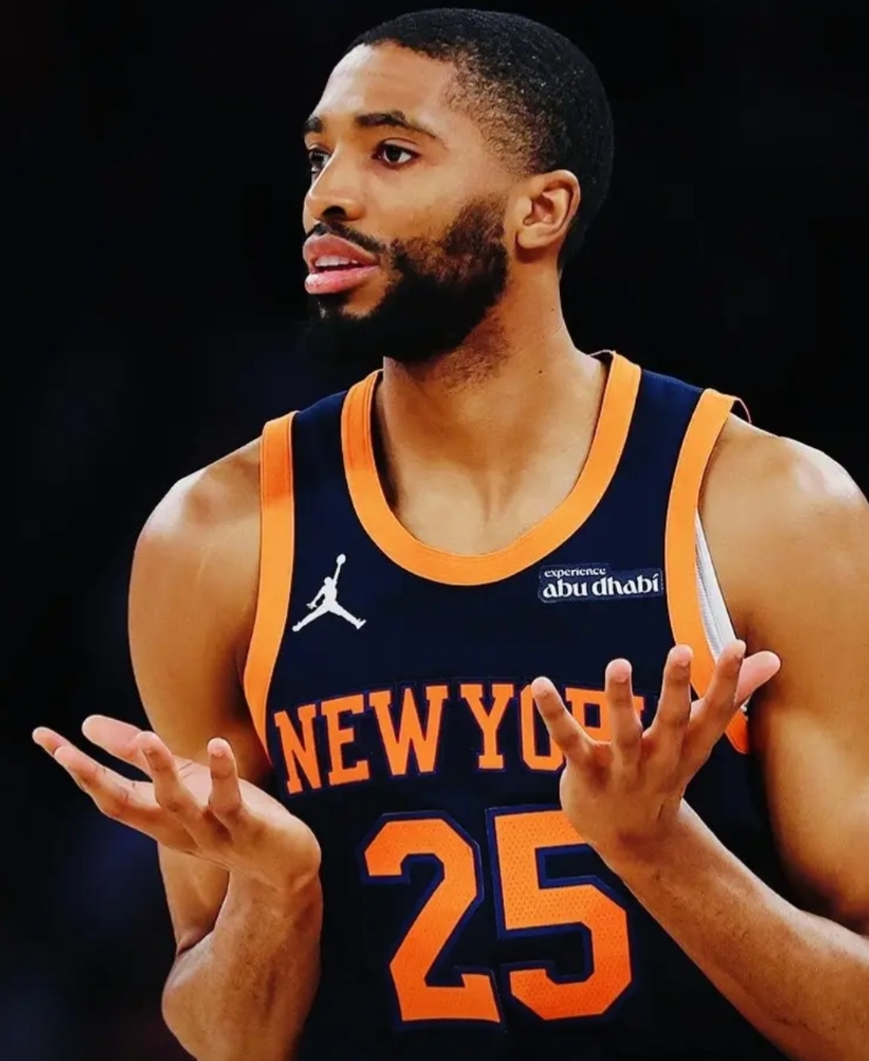 今天还是你背锅！铁人布里奇斯被美媒喊话赶紧交易！
季后赛首轮，尼克斯1-2落后于