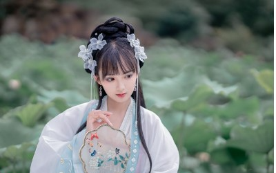 女儿被替身折磨后，我又杀回了异世界，毕竟，故人之姿哪比得上故人没死
