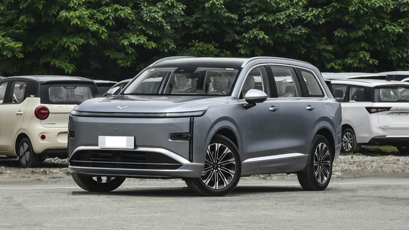 全新五菱中大型插混SUV，预售12.28万，六座布局+综合续航1260Km