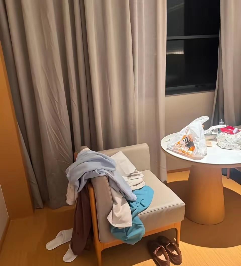 和同事出差的一天

很无聊