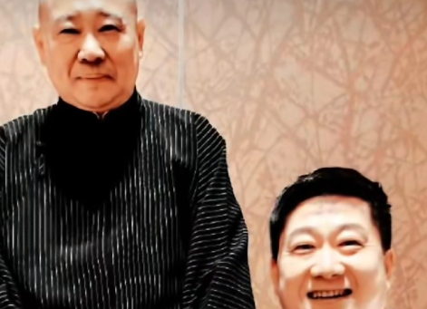 张鹤伦晒出一段视频
他在视频中，终于证实郭德纲吐槽他寄六七次毛葱都没收到，真不是