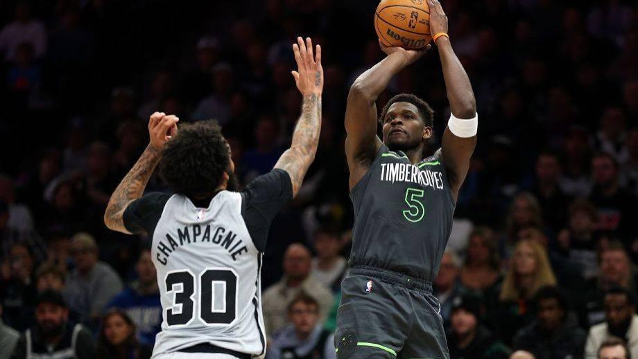 谁是NBA最持久的“百分球队”？一支现代球队正悄悄追赶40年纪录