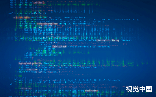 程序猿儿子要被公司扫地出门，才发现父亲原来是代码大佬