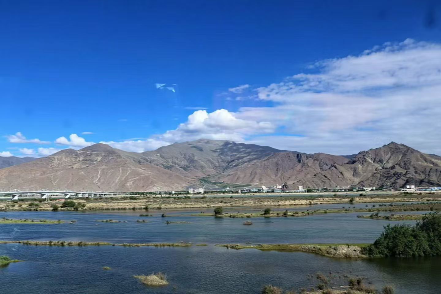 西藏旅游，羊卓雍措美景游玩攻略！