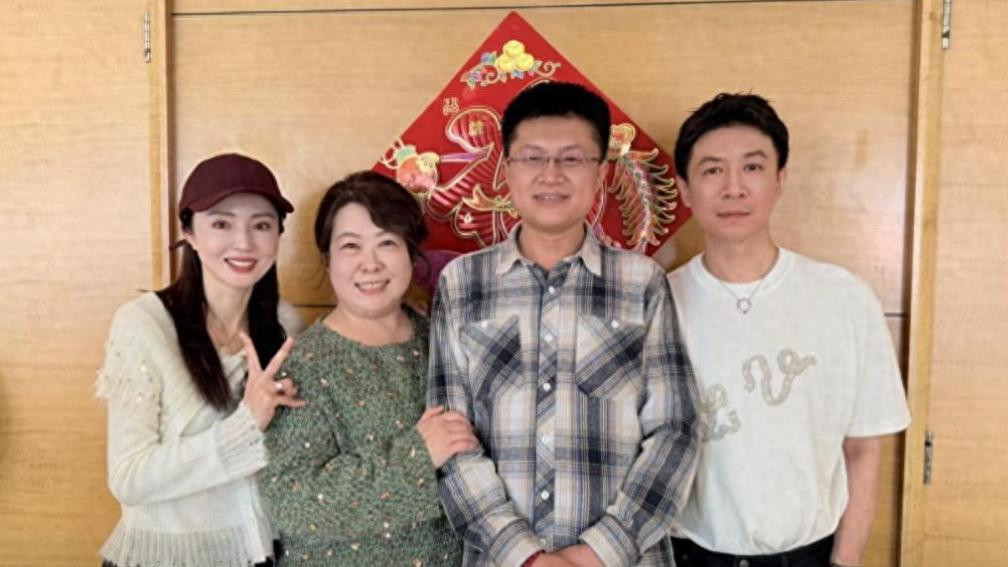 董璇新婚后社交圈火速扩张？参加于正生日宴，细节曝光情感走向！