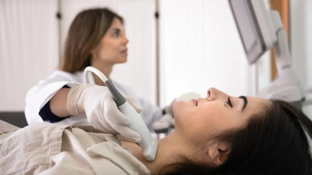 别再熬夜了！熬的不只是肝，还有甲状腺的健康，快来看看你中招了吗→