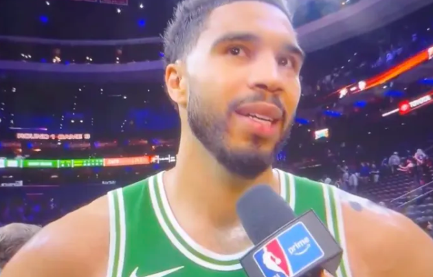 NBA季后赛，凯尔特人108-10战胜76人。
赛后杰森-塔图姆谈及今晚客场第四